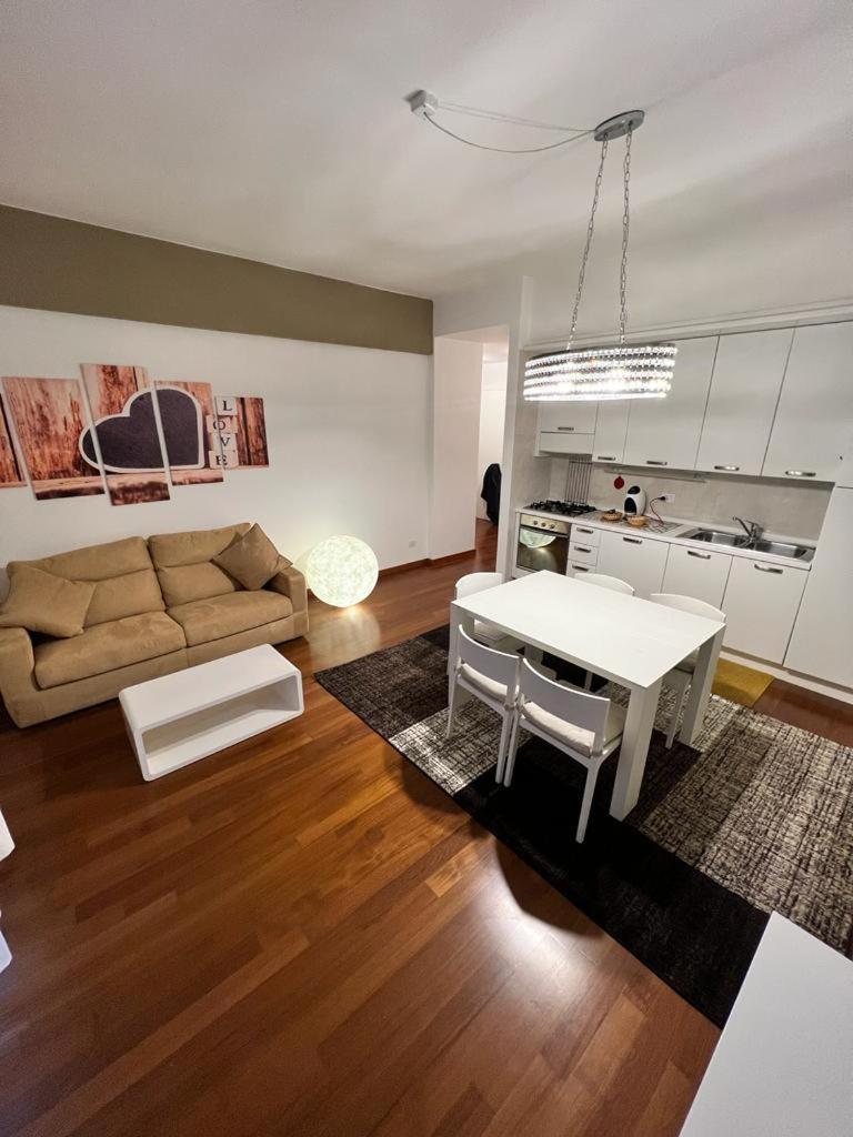 Piazza Italia Luxury Apartment Chianciano Terme Extérieur photo